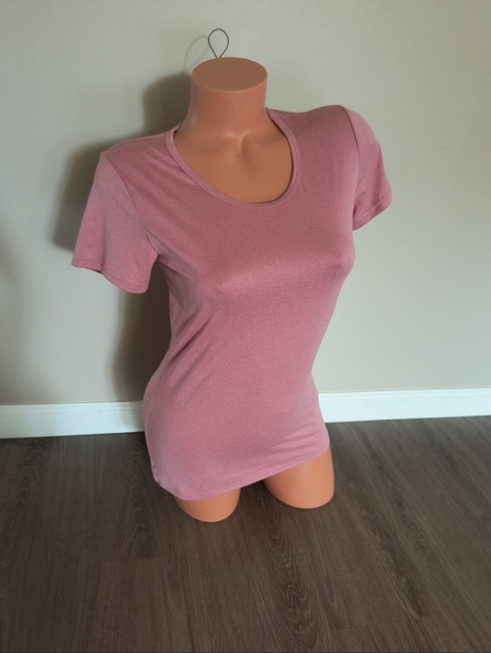 32 Degrees Cool Women's Pink Short Sleeve T-Shirt Size Small